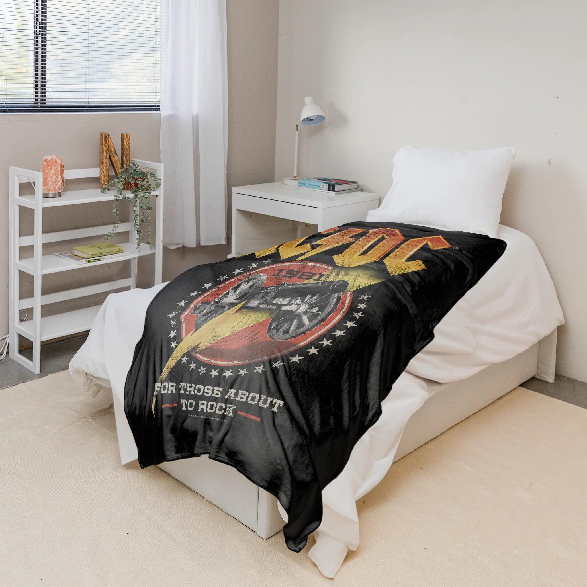 Rocksax AC/DC Sherpa Fleece Blanket - For Those About To Rock - Image 4