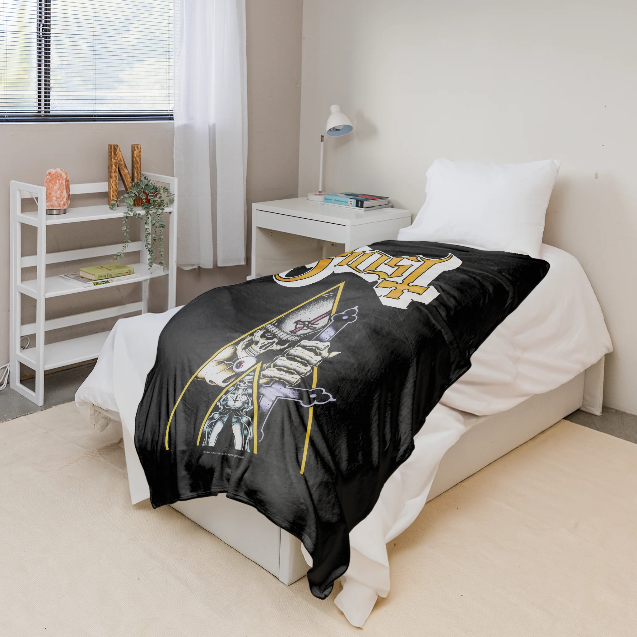 Rocksax Ghost Sherpa Fleece Blanket - Clockwork - Image 4