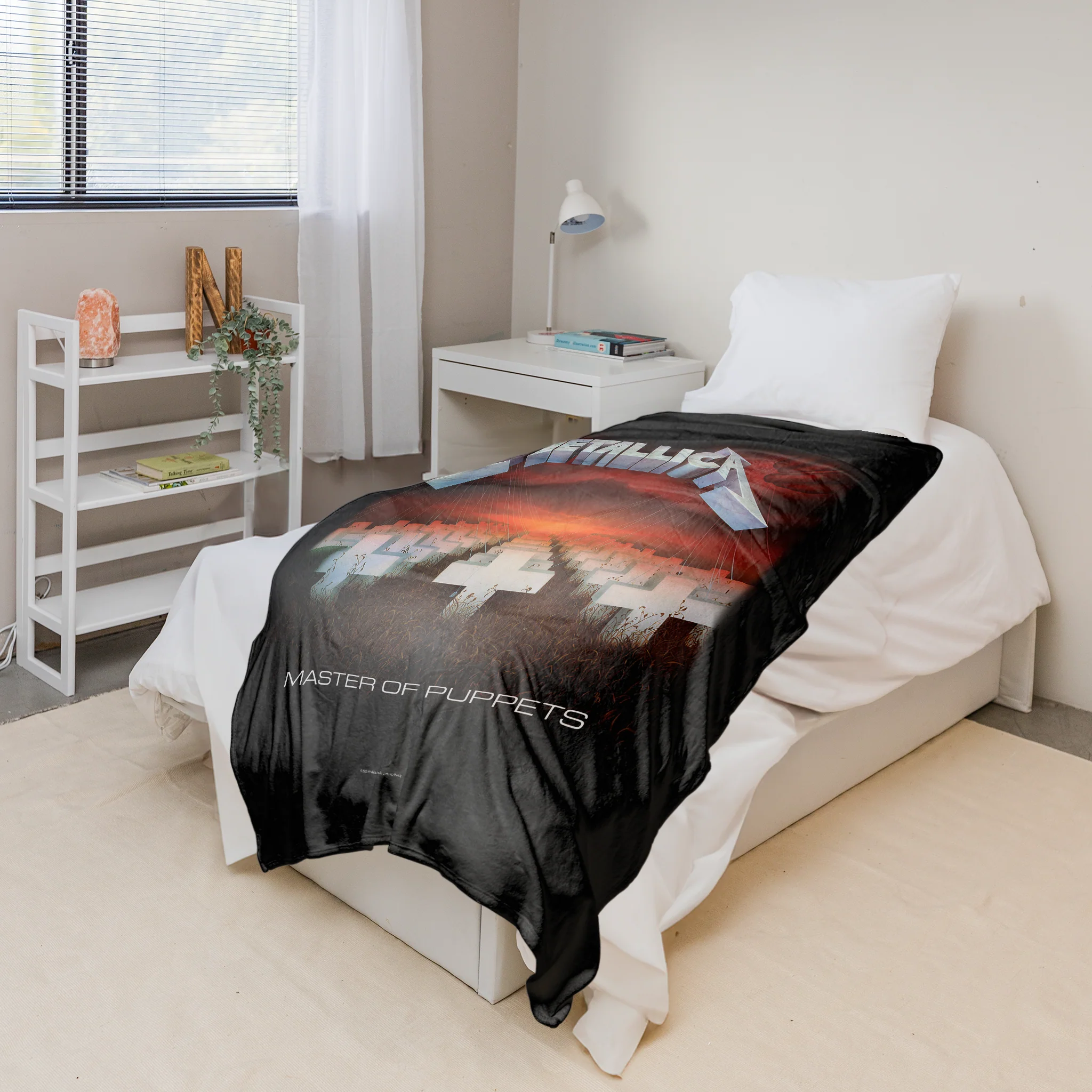 Rocksax Metallica Sherpa Fleece Blanket - Master of Puppets - Image 4
